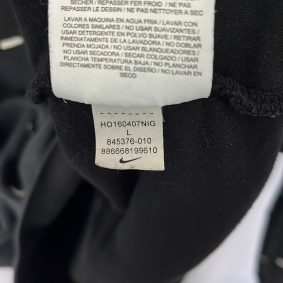 Nike Skateboard Black White Crewneck Sweatshirt - Picture 8 of 8